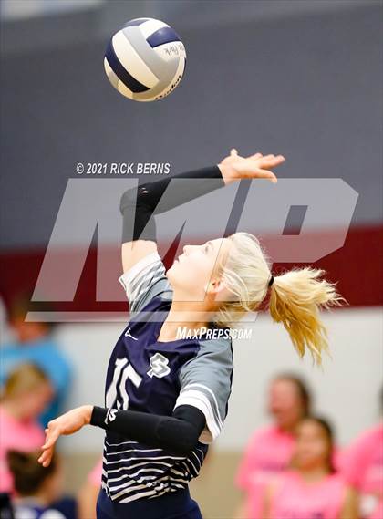 Thumbnail 1 in College Park vs Grand Oaks photogallery.