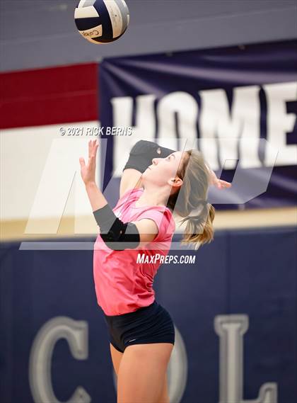 Thumbnail 1 in College Park vs Grand Oaks photogallery.