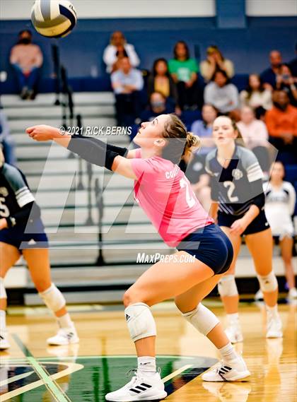 Thumbnail 3 in College Park vs Grand Oaks photogallery.