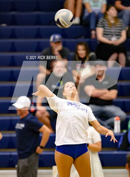 Thumbnail 1 in College Park vs Grand Oaks photogallery.