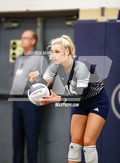 Thumbnail 3 in College Park vs Grand Oaks photogallery.