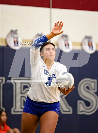 Thumbnail 1 in College Park vs Grand Oaks photogallery.
