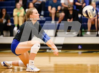 Thumbnail 3 in College Park vs Grand Oaks photogallery.