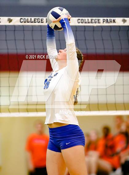 Thumbnail 1 in College Park vs Grand Oaks photogallery.