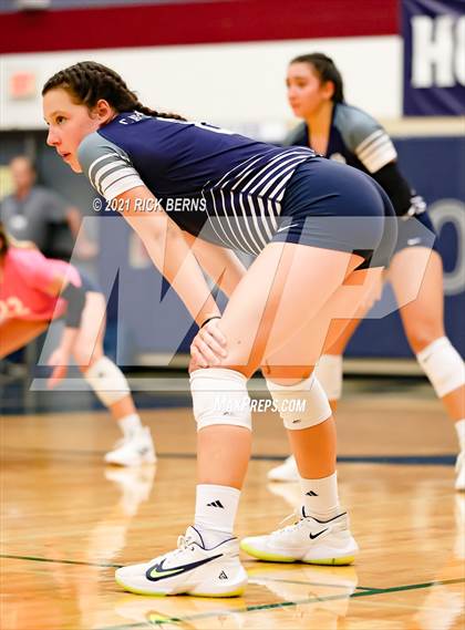 Thumbnail 3 in College Park vs Grand Oaks photogallery.