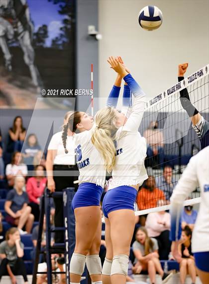 Thumbnail 2 in College Park vs Grand Oaks photogallery.