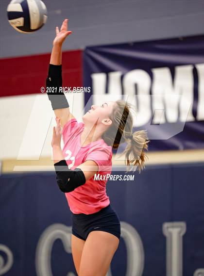 Thumbnail 2 in College Park vs Grand Oaks photogallery.