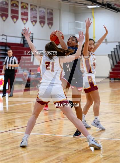 Thumbnail 2 in Justice @ Oakton (Cougar Holiday Classic) photogallery.