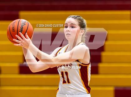 Thumbnail 2 in Justice @ Oakton (Cougar Holiday Classic) photogallery.