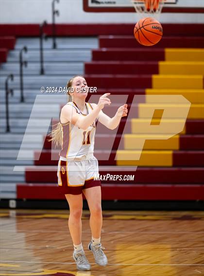 Thumbnail 2 in Justice @ Oakton (Cougar Holiday Classic) photogallery.