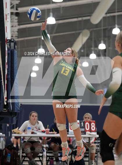 Thumbnail 2 in Lexington vs. Bryan (Legends Invitational) photogallery.