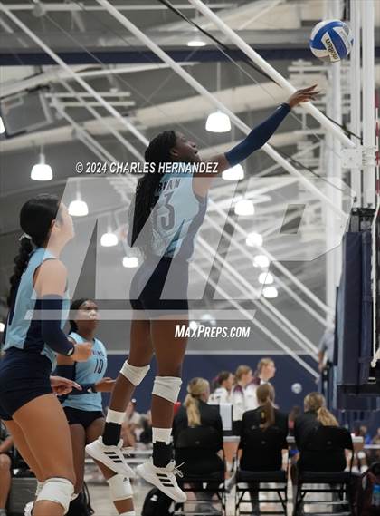 Thumbnail 2 in Lexington vs. Bryan (Legends Invitational) photogallery.