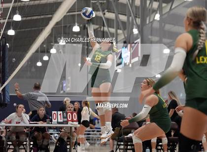 Thumbnail 2 in Lexington vs. Bryan (Legends Invitational) photogallery.