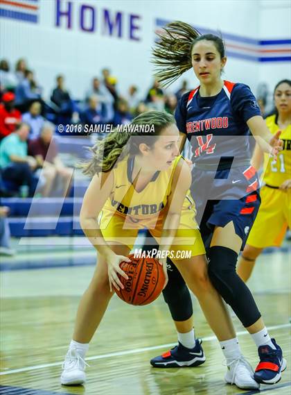 Thumbnail 3 in Brentwood School vs Ventura (Brentwood New Years Tournament) photogallery.