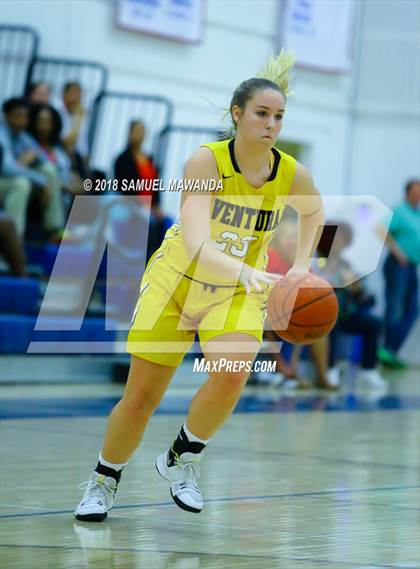 Thumbnail 3 in Brentwood School vs Ventura (Brentwood New Years Tournament) photogallery.
