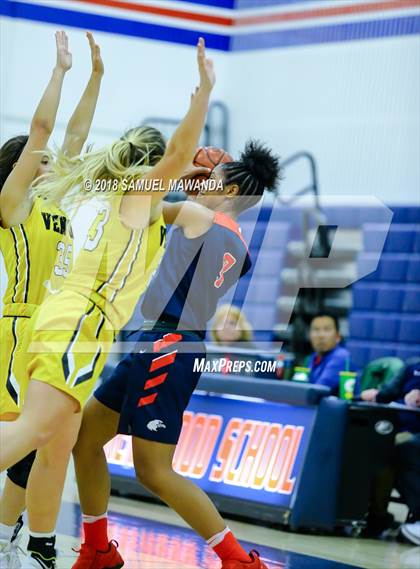 Thumbnail 3 in Brentwood School vs Ventura (Brentwood New Years Tournament) photogallery.