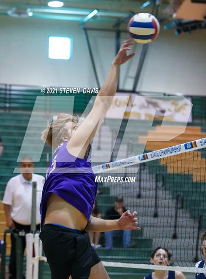 Thumbnail 3 in American Leadership Academy vs. Northwest Christian (AIA 4A Finals)  photogallery.