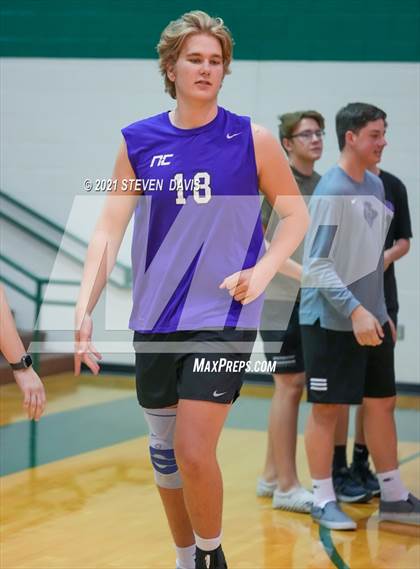 Thumbnail 3 in American Leadership Academy vs. Northwest Christian (AIA 4A Finals)  photogallery.