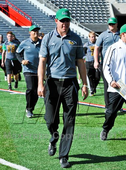 Thumbnail 2 in Queen Creek vs. Saguaro (AIA D3 Final) photogallery.