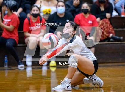 Thumbnail 1 in Clairemont @ Hoover photogallery.