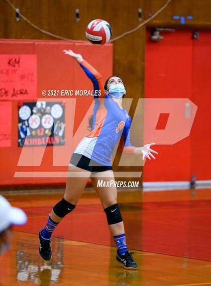 Thumbnail 2 in Clairemont @ Hoover photogallery.