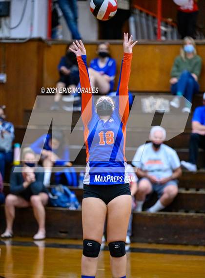 Thumbnail 2 in Clairemont @ Hoover photogallery.