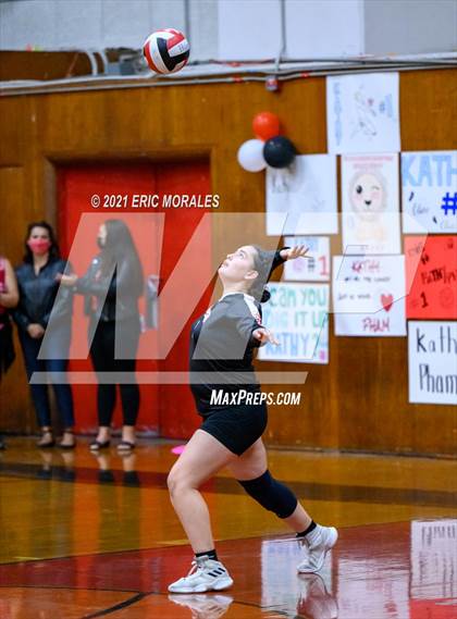 Thumbnail 2 in Clairemont @ Hoover photogallery.