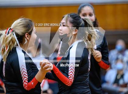 Thumbnail 1 in Clairemont @ Hoover photogallery.