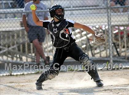 Thumbnail 2 in Boylan vs. Harlem (Class 4A Regional Semifinal) photogallery.