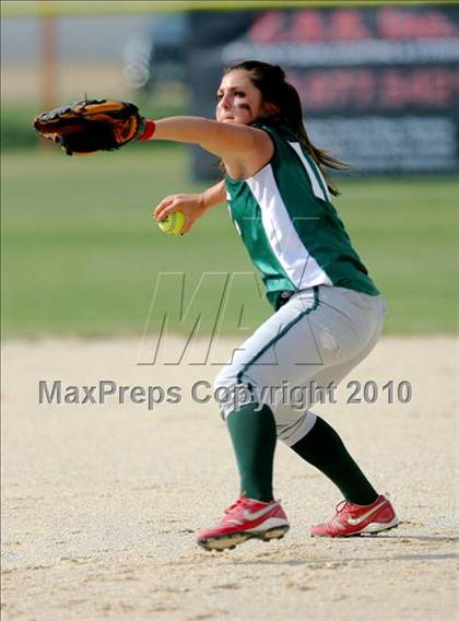 Thumbnail 2 in Boylan vs. Harlem (Class 4A Regional Semifinal) photogallery.