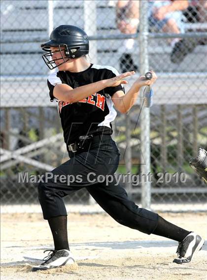 Thumbnail 2 in Boylan vs. Harlem (Class 4A Regional Semifinal) photogallery.