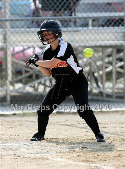 Thumbnail 3 in Boylan vs. Harlem (Class 4A Regional Semifinal) photogallery.