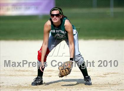 Thumbnail 3 in Boylan vs. Harlem (Class 4A Regional Semifinal) photogallery.