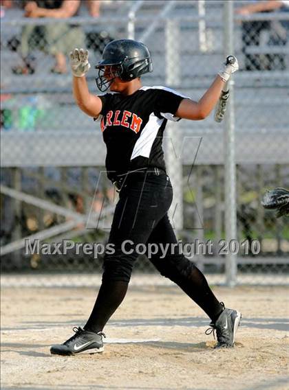 Thumbnail 2 in Boylan vs. Harlem (Class 4A Regional Semifinal) photogallery.