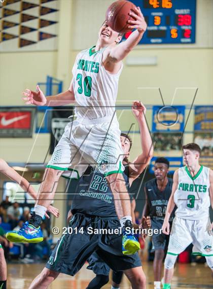 Thumbnail 3 in Drake vs. Moreau Catholic (Prep2Prep Tip-Off Classic) photogallery.