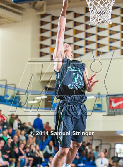 Thumbnail 3 in Drake vs. Moreau Catholic (Prep2Prep Tip-Off Classic) photogallery.