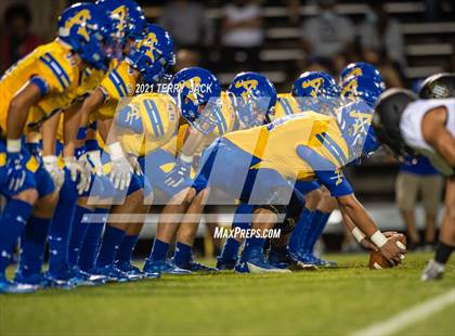 Thumbnail 2 in Servite @ Bishop Amat photogallery.