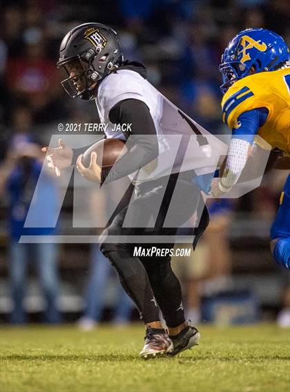Thumbnail 2 in Servite @ Bishop Amat photogallery.