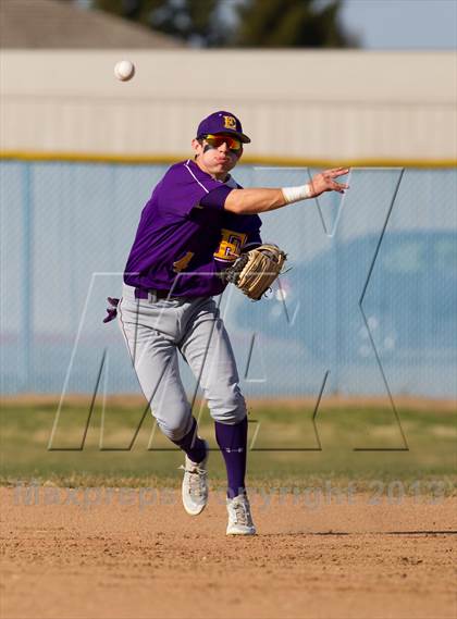 Thumbnail 2 in Escalon @ Sierra photogallery.