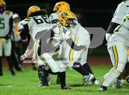 Thumbnail 1 in New London @ North Haven photogallery.