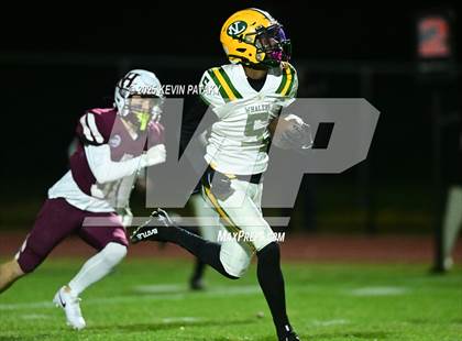 Thumbnail 3 in New London @ North Haven photogallery.