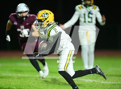 Thumbnail 3 in New London @ North Haven photogallery.