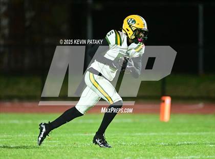 Thumbnail 1 in New London @ North Haven photogallery.