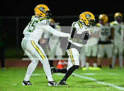 Thumbnail 1 in New London @ North Haven photogallery.