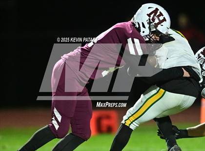 Thumbnail 1 in New London @ North Haven photogallery.