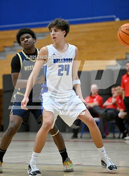 Thumbnail 1 in West Park vs. Folsom (Stan Harms Classic) photogallery.