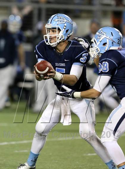 Thumbnail 3 in Corona del Mar vs. Nordhoff (CIF SoCal Regional D3 Final) photogallery.