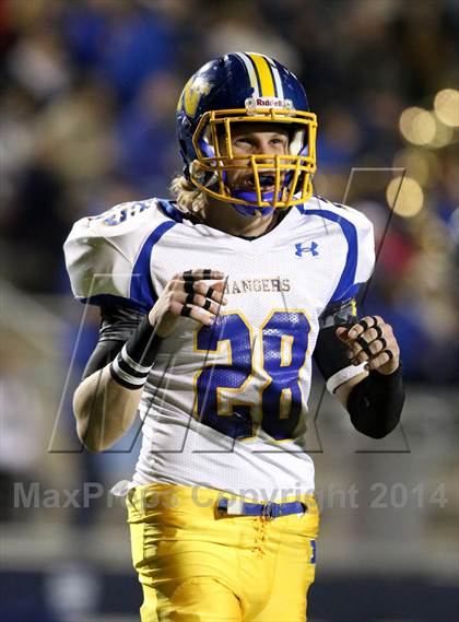 Thumbnail 2 in Corona del Mar vs. Nordhoff (CIF SoCal Regional D3 Final) photogallery.