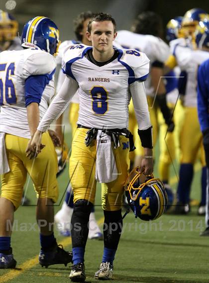 Thumbnail 3 in Corona del Mar vs. Nordhoff (CIF SoCal Regional D3 Final) photogallery.