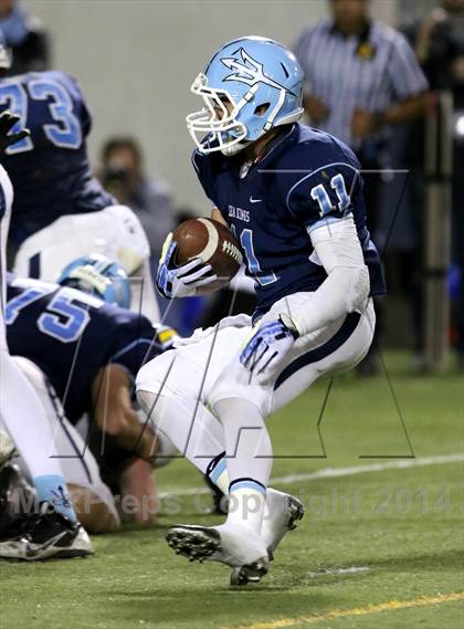 Thumbnail 3 in Corona del Mar vs. Nordhoff (CIF SoCal Regional D3 Final) photogallery.